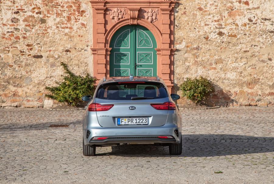  Kia Ceed Sportswagon 2018 года  (WW) (фото 30 из 47)